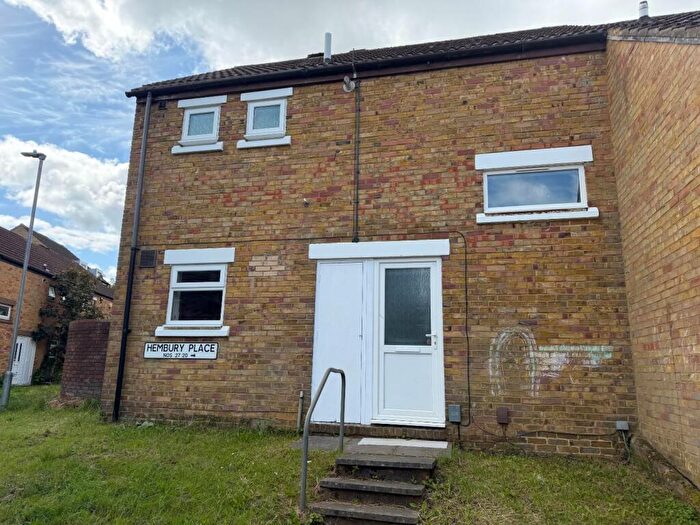 2 Bedroom End Of Terrace House To Rent In Hembury Place, Northampton, NN4
