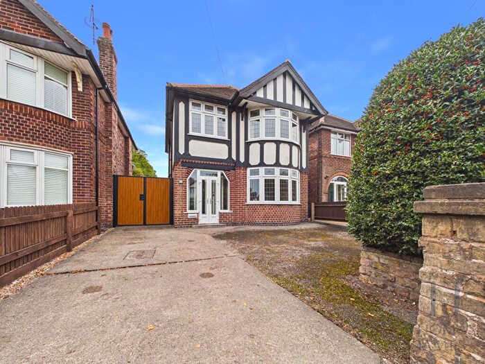 3 Bedroom Detached House For Sale In Wollaton Road, Nottingham, NG8