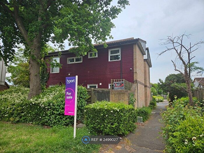 1 Bedroom Flat To Rent In Holgate, Basildon, SS13
