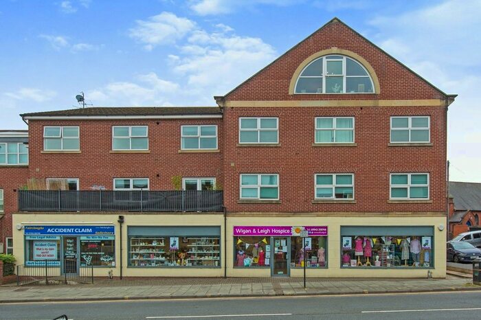 2 Bedroom Flat To Rent In Queens Court, Wardley Street, Wigan, Greater Manchester, WN5