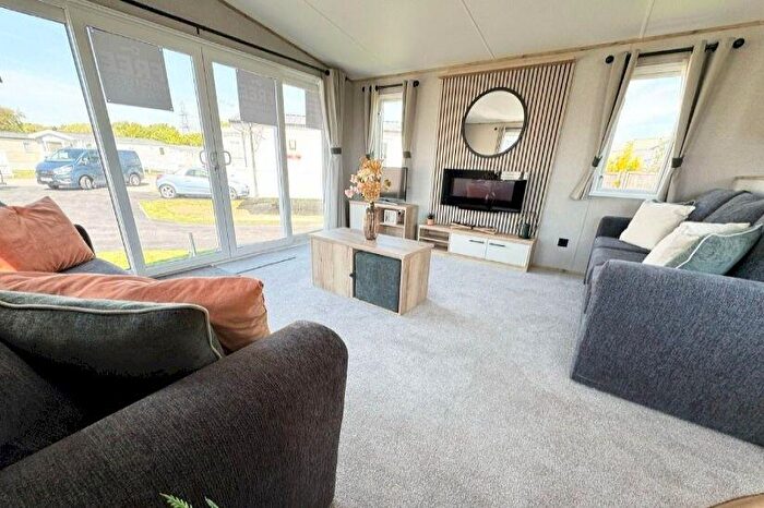 2 Bedroom Caravan For Sale In Abi Kingston Villa, Solent Breezes Holiday Park, Warsash, Southampton, Hampshire, SO31