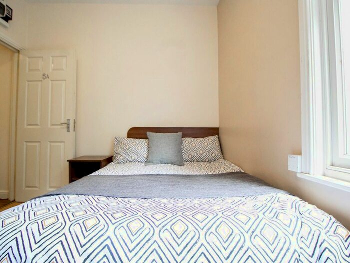 Studio To Rent In Springfield Mount, Leeds, LS2