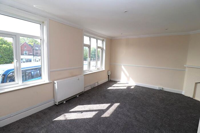 2 Bedroom Property To Rent In West End Road, Southampton, SO18