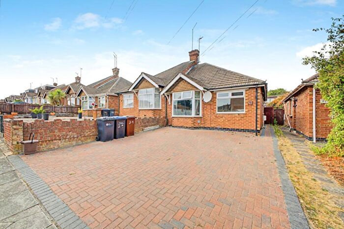 2 Bedroom Bungalow For Sale In Cameron Drive, Northampton, NN5