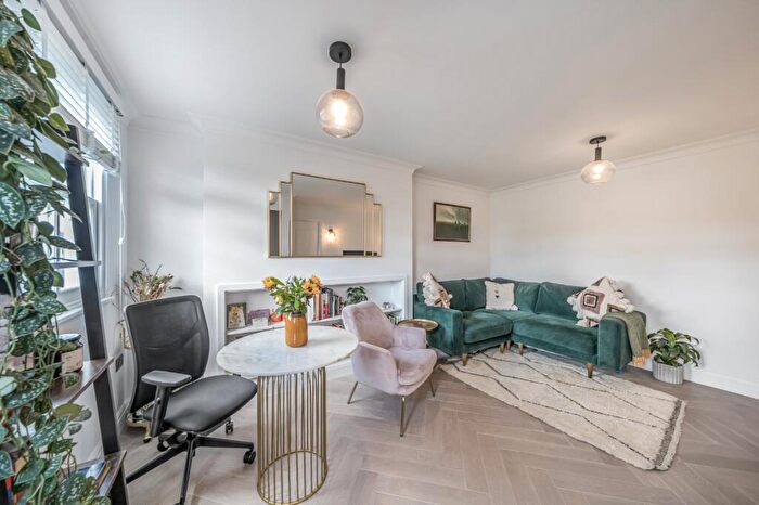 1 Bedroom Flat To Rent In Hazelmere Road, London, NW6