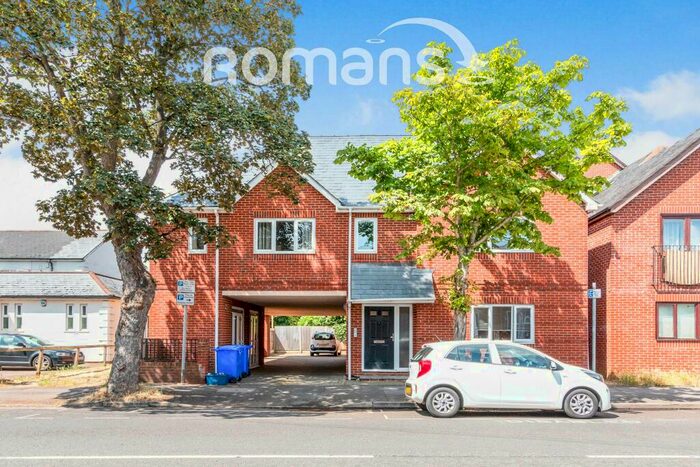 1 Bedroom Apartment To Rent In Queen Road, GU14