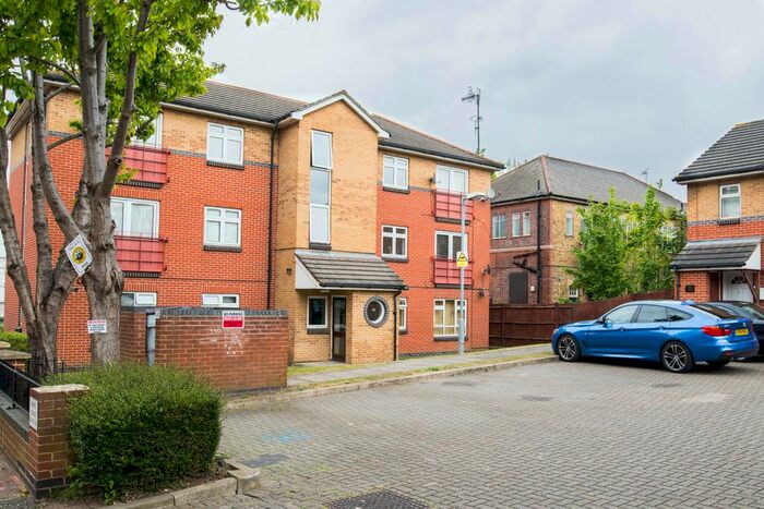 1 Bedroom Flat To Rent In Plumstead High Street, London, SE18