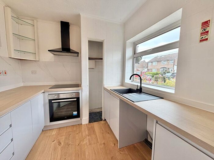 2 Bedroom Semi-Detached House To Rent In Inglefield, Rochdale, OL11