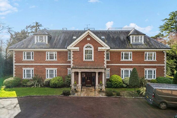 2 Bedroom Apartment For Sale In Grove Road, Boyne House, HP9