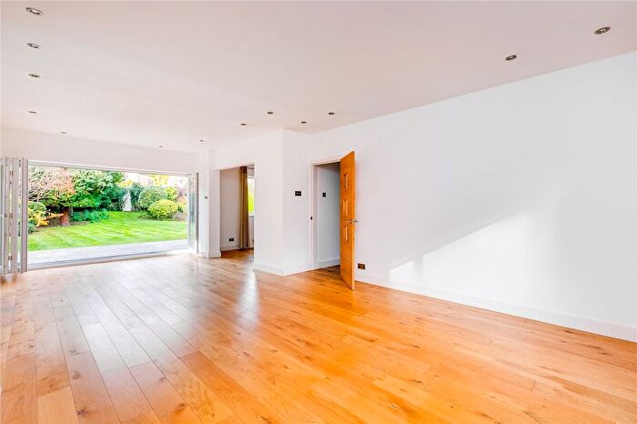 5 Bedroom Detached House For Sale In Cedar Heights, Richmond, TW10
