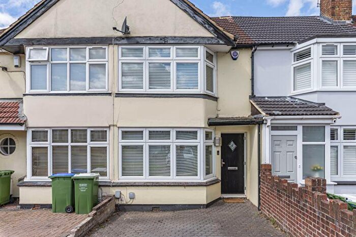 2 Bedroom Terraced House For Sale In Harcourt Avenue, Sidcup, DA15