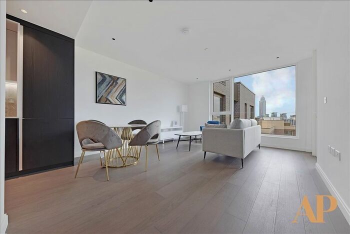 1 Bedroom Flat To Rent In Phoneix Court, Gasholder Place, London, SE11