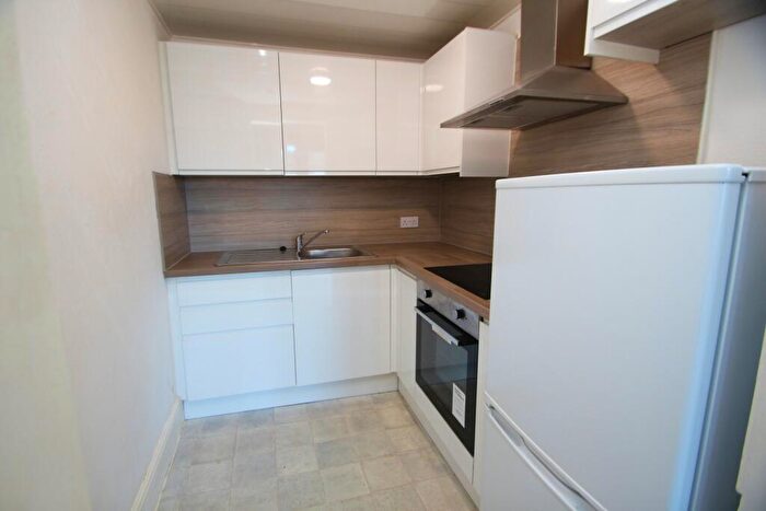 2 Bedroom Flat To Rent In Alexandra Park Street, Dennistoun, G31