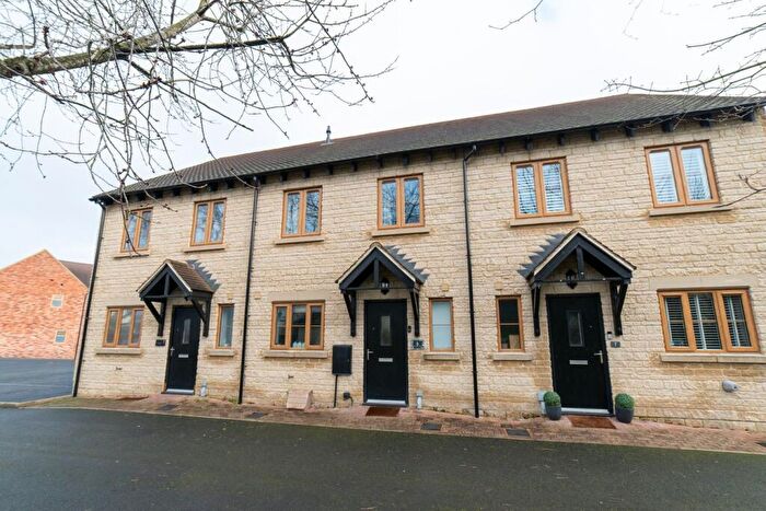 4 Bedroom Terraced House For Sale In Hill View Close, Bishops Cleeve, Cheltenham, GL52