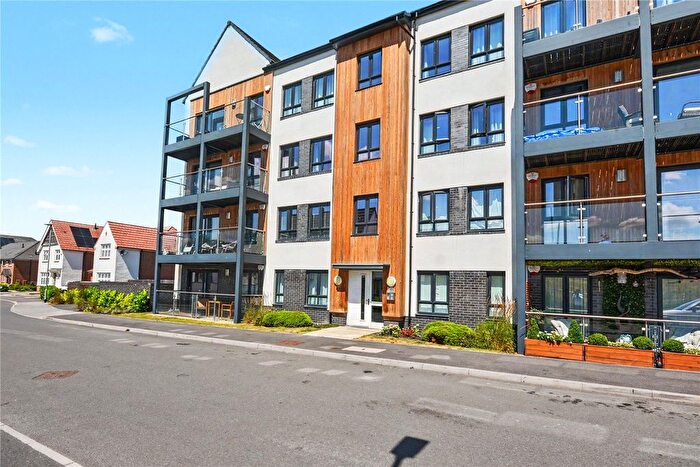 2 Bedroom Flat For Sale In Barrington Way, Leeds, West Yorkshire, LS15