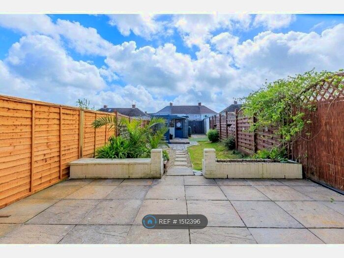 4 Bedroom Terraced House To Rent In Windermere Road, Patchway, Bristol, BS34