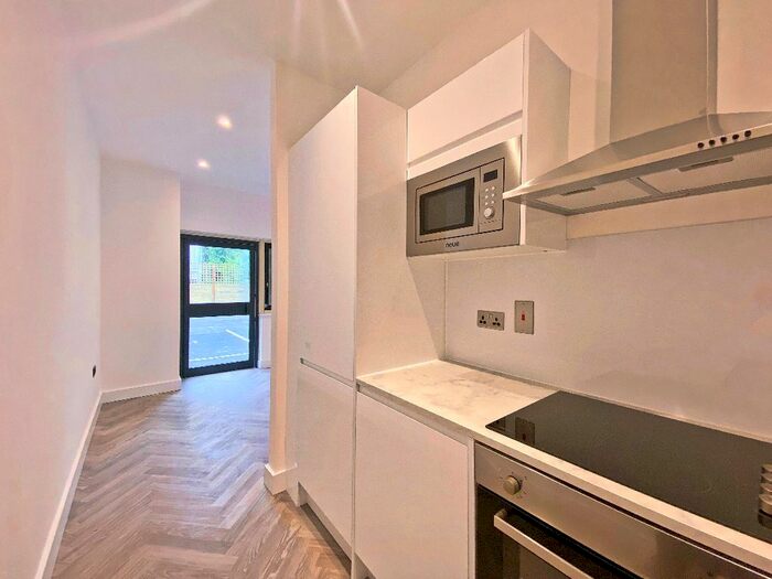 1 Bedroom Flat To Rent In Oakley Place, Redfields Lane, Fleet, GU52