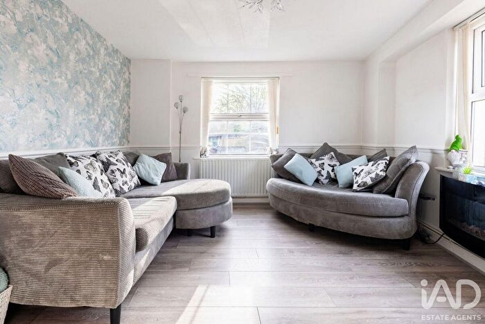 1 Bedroom Flat For Sale In Withycombe Village, Ex, EX8