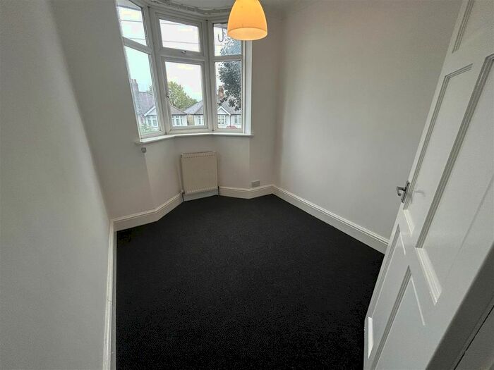 3 Bedroom Property To Rent In Ecclesbourne Gardens, London, N13