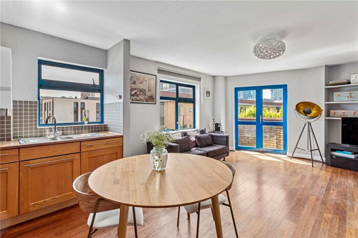 2 Bedroom Apartment For Sale In Old Montague Street, London, E1
