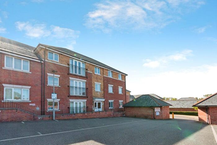 2 Bedroom Flat For Sale In Ratcliffe Court, Colchester, Essex, CO4