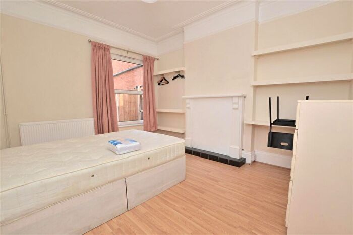 6 Bedroom Terraced House To Rent In Kingsholm Road, Gloucester, GL1