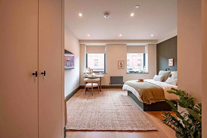 Studio To Rent In West Street, Sheffield, S1