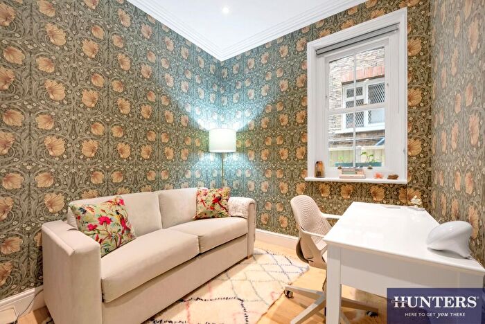 2 Bedroom Flat For Sale In Greencroft Gardens, London, NW6
