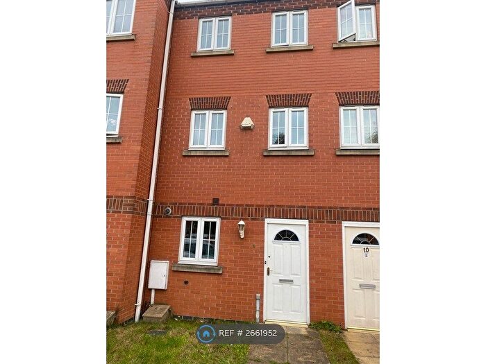 4 Bedroom Terraced House To Rent In Grants Yard, Burton-On-Trent, DE14
