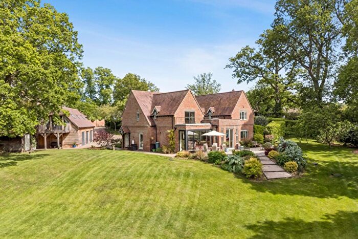6 Bedroom Detached House For Sale In Woolton Hill, Newbury, Hampshire, RG20