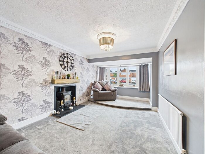 4 Bedroom Detached House For Sale In Glendon Close, Market Drayton, Shropshire, TF9