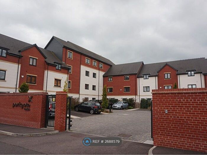 2 Bedroom Flat To Rent In Parkgate Mews, Shirley, Solihull, B90