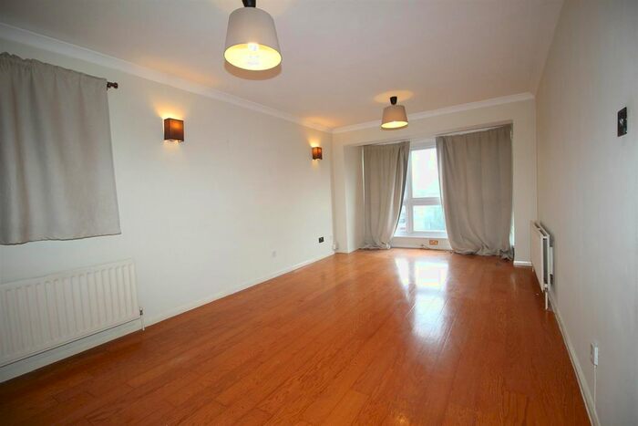 2 Bedroom Flat To Rent In Barnabas Court, Addison Road, Enfield, EN3