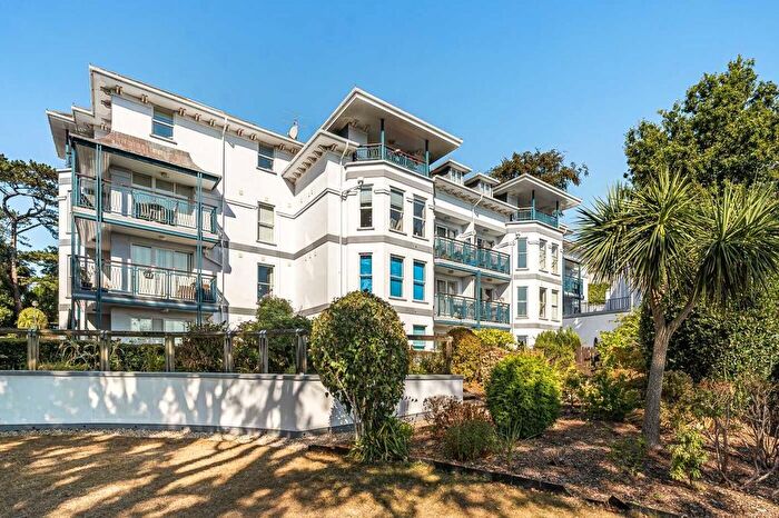 2 Bedroom Flat For Sale In Higher Warberry Road, Torquay, TQ1