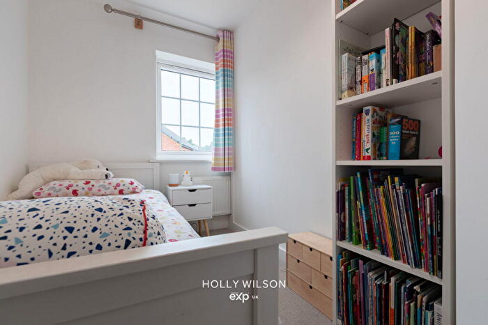 3 Bedroom Terraced House For Sale In Badger Place, Bordon, GU35