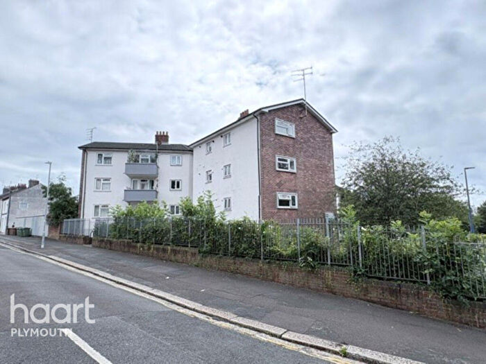 2 Bedroom Flat For Sale In Stoke Road, Plymouth, PL1