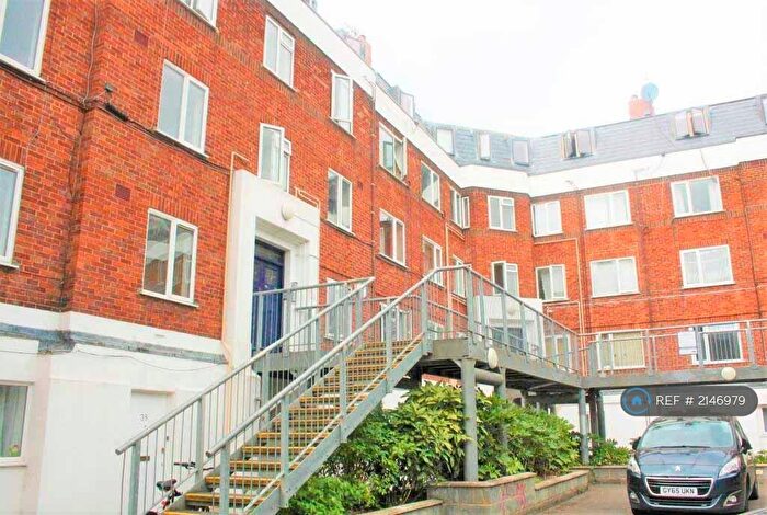 3 Bedroom Flat To Rent In Park Crescent Place, Brighton, BN2