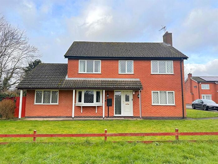 4 Bedroom Detached House For Sale In Glaisdale Road, Wigston, Leicester, LE18