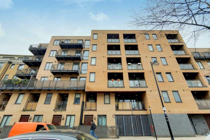 2 Bedroom Flat To Rent In Fairfield Road, Bow, London, E3