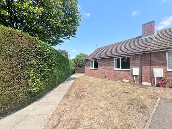 1 Bedroom Bungalow To Rent In White Hart Lane, Godmanchester, Huntingdon, PE29