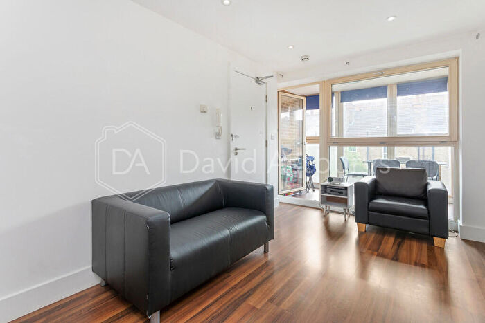 2 Bedroom Apartment To Rent In Station Road, Hendon, London, NW4