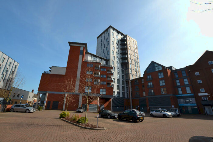 2 Bedroom Apartment To Rent In The Cambria, Regatta Quay, Key Street, Ipswich, Suffolk, IP4