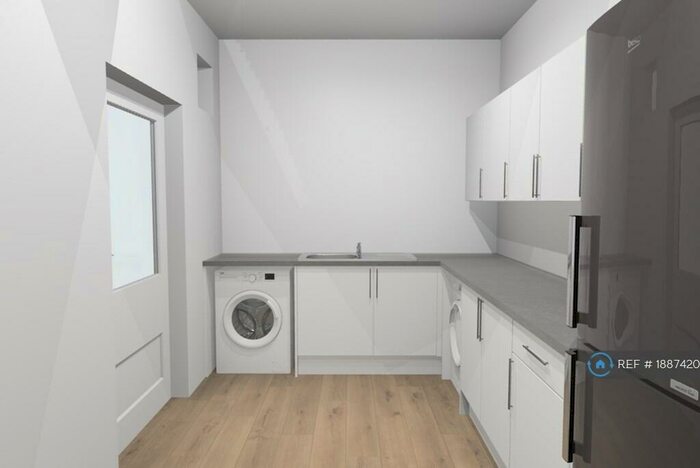 2 Bedroom Terraced House To Rent In James Street, Colne, BB8