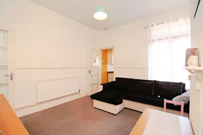 3 Bedroom Terraced House For Sale In Tudor Road, Leicester, LE3