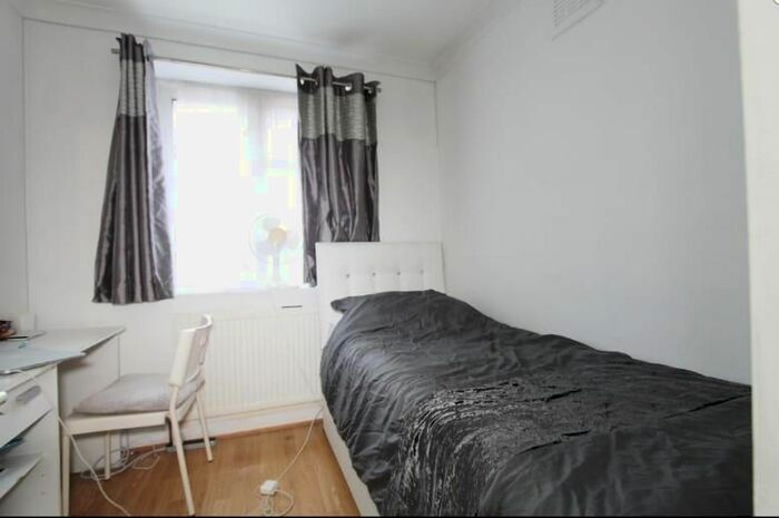 4 Bedroom Property To Rent In Kingshill Avenue, Northolt, UB5
