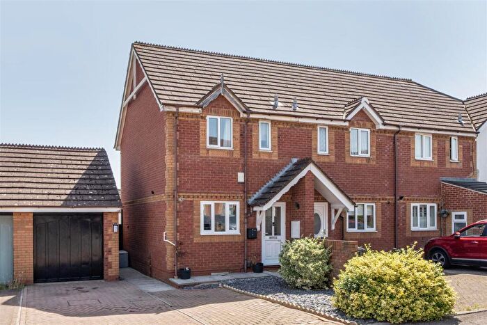 2 Bedroom End Of Terrace House For Sale In Troon Drive, Warmley, Bristol, BS30