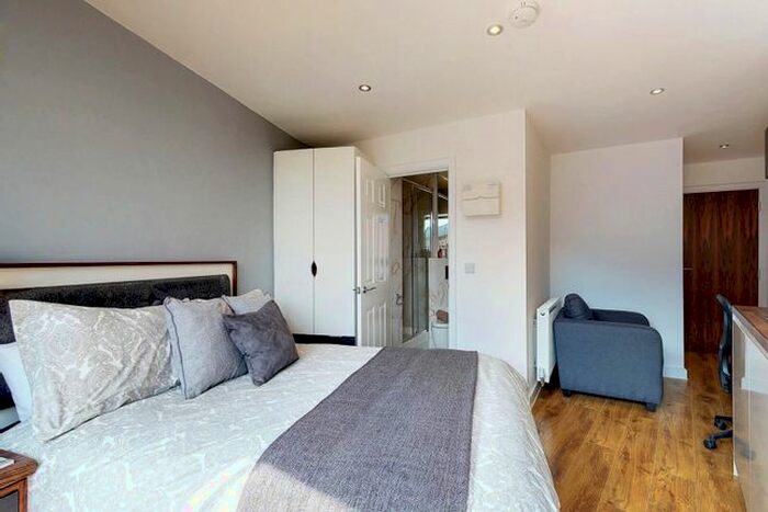 Studio To Rent In Apt, Ribbon Residence #, LS3