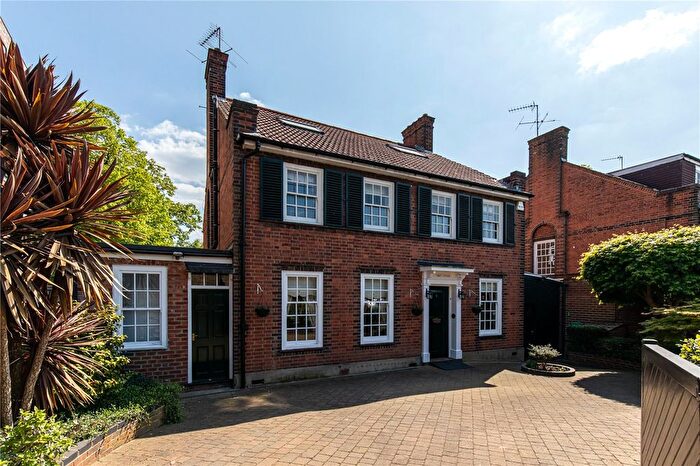 5 Bedroom Detached House For Sale In Rathgar Avenue, London, W13