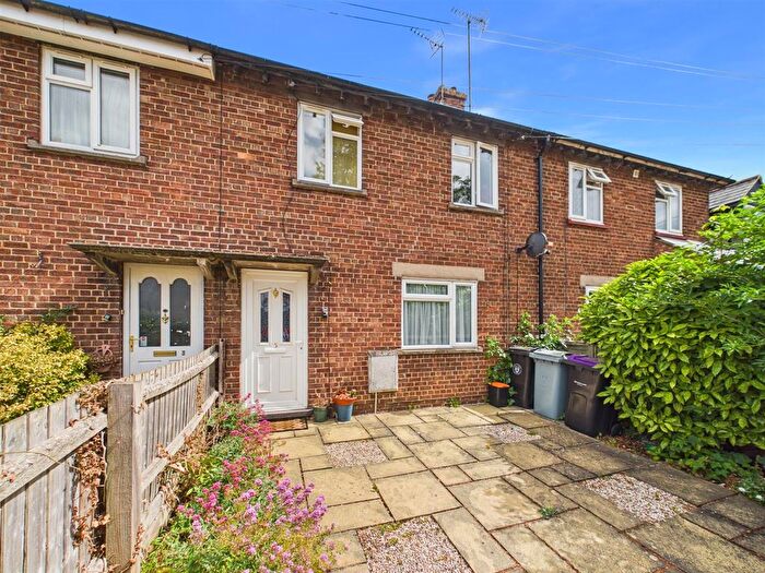 3 Bedroom Terraced House For Sale In Lancaster Road, Stamford, PE9