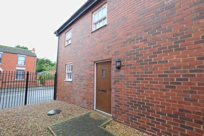 2 Bedroom Town House To Rent In Anchor Village, Barton-upon-Humber, DN18
